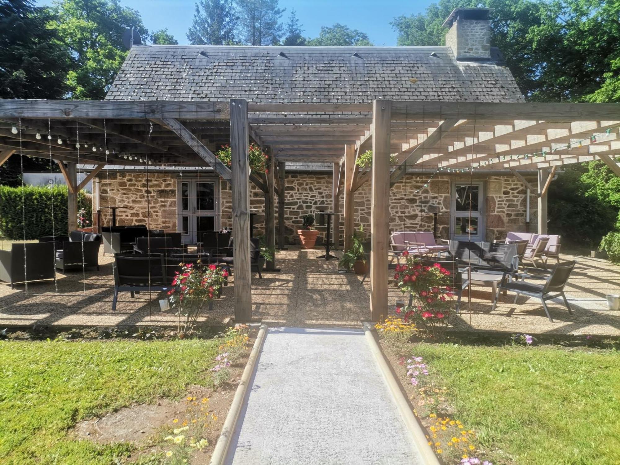 Domaine Des Etangs De Taysse Hotel Espagnac Exterior foto