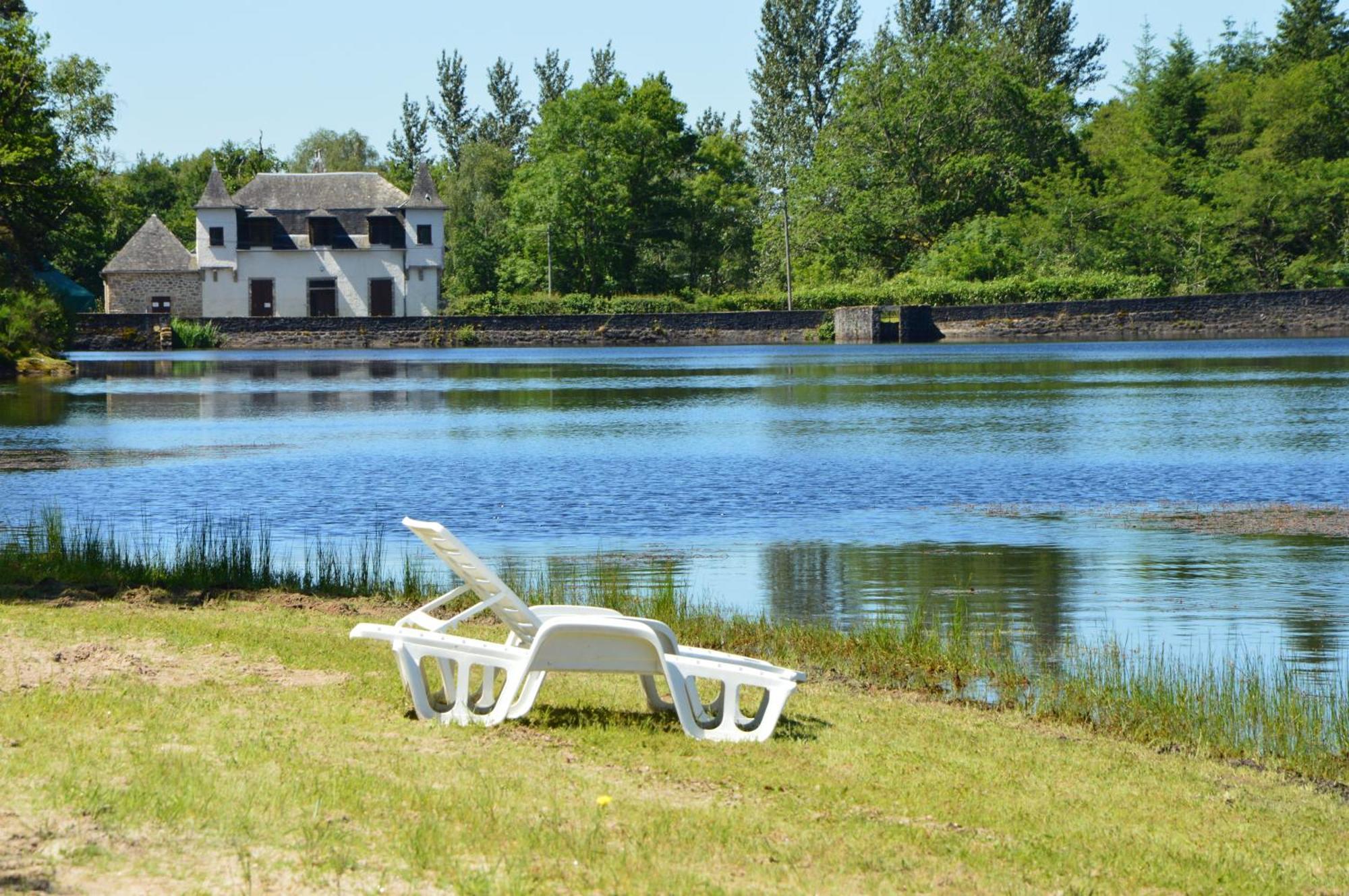 Domaine Des Etangs De Taysse Hotel Espagnac Exterior foto